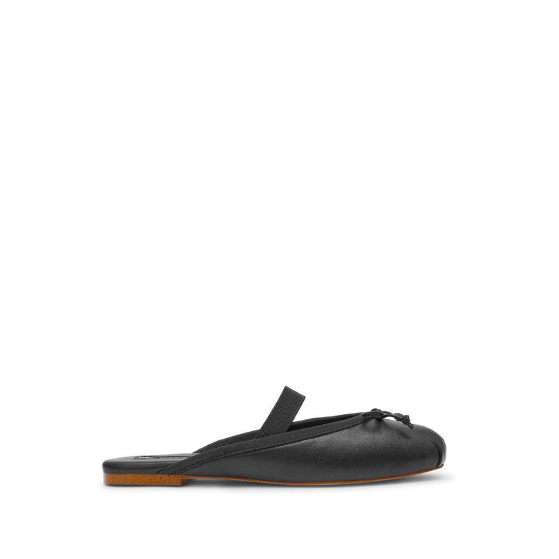 CUTESY BLACK LEATHER