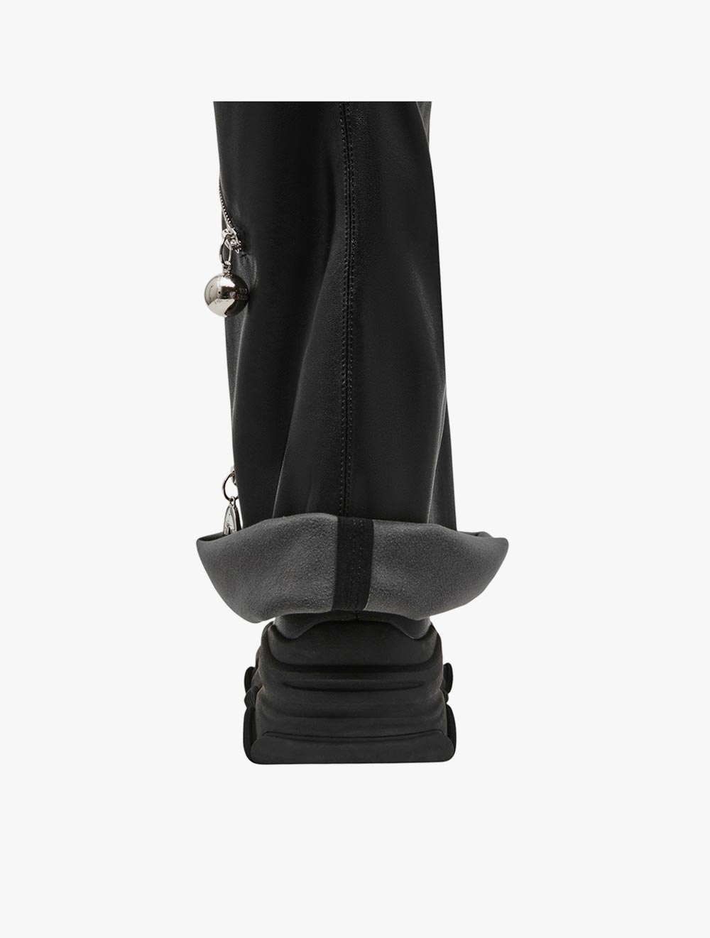 PREVALE BLACK